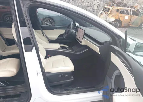 2023 Tesla Model X Plaid Tri Motor All-Wheel Drive из США, поврежденный, VIN 7SAXCBE6XPF404940